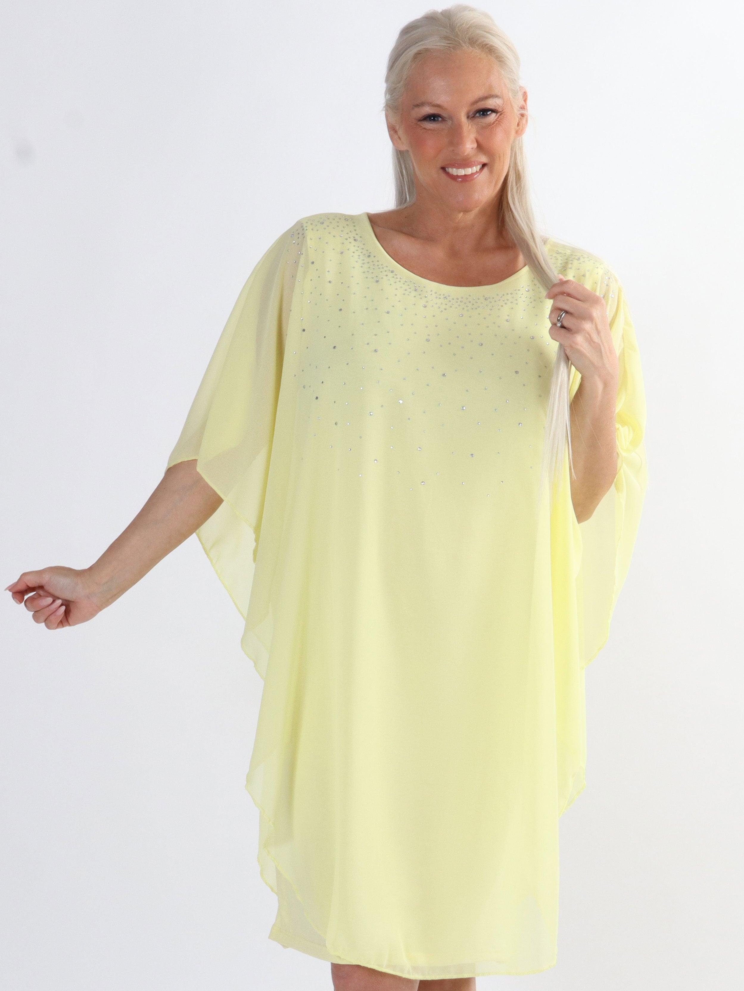 Kenya Crystal - Plus size tunikakjole med chiffonlag og similisten